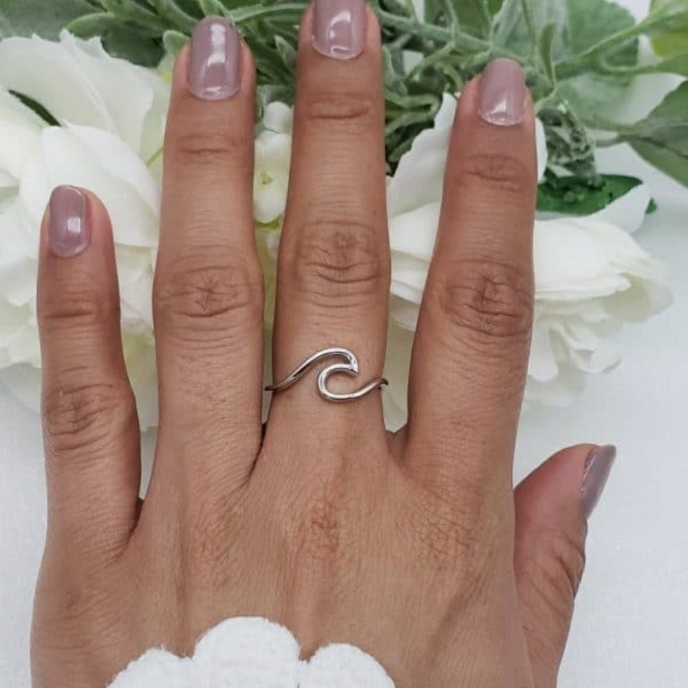 🥰 RIDE THE WAVE RING - Picture 2 of 4